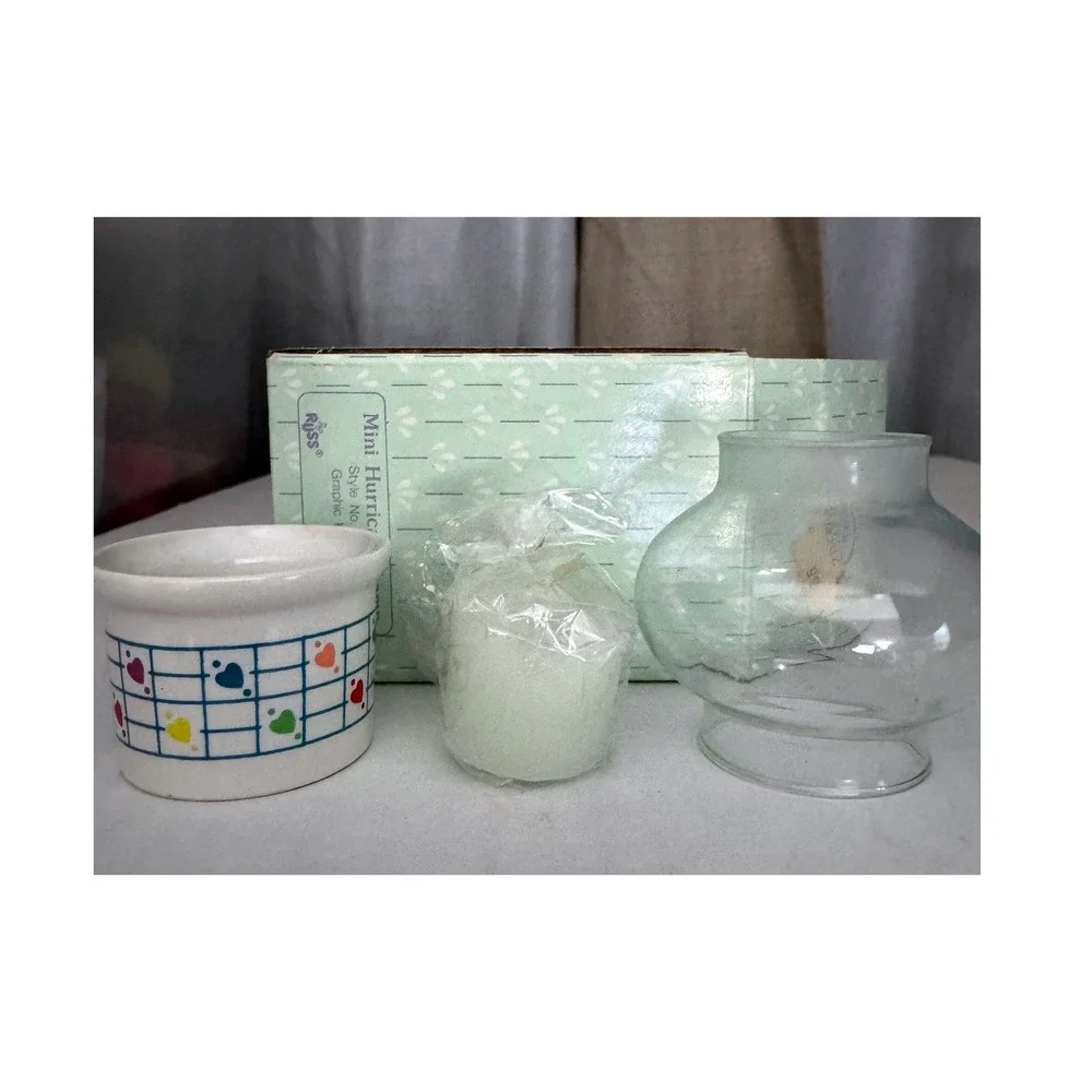 Vintage Russ Berrie Mini Hurricane Lamp Ceramic Graphic Hearts Style 2293 NIB